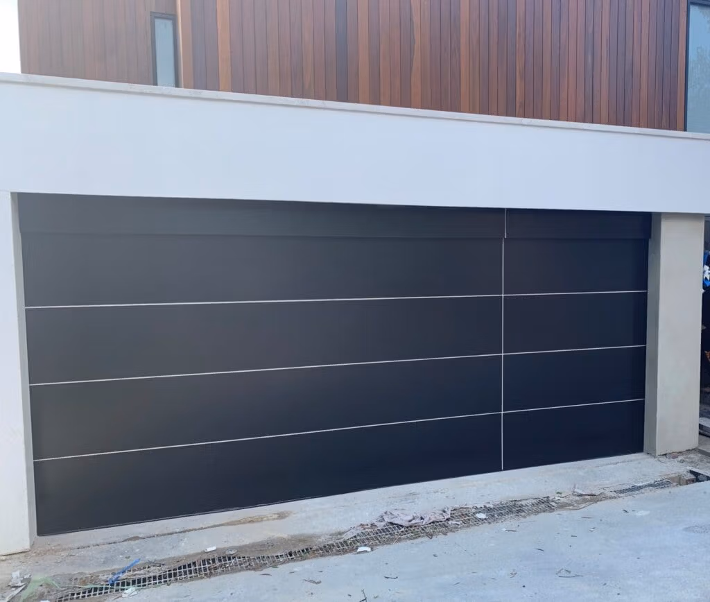 Danmar Alipanel in flat black panels with pearl white shadow lines Gliderol - Gliderol